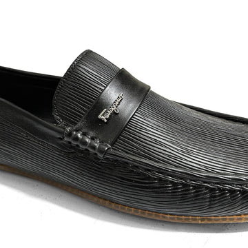 BLACK TEXTURED LOAFERS