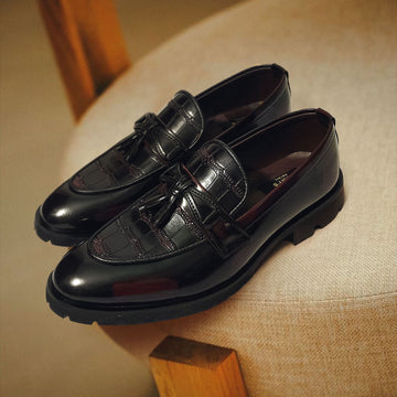 TEXTURED TASSELS BLACK