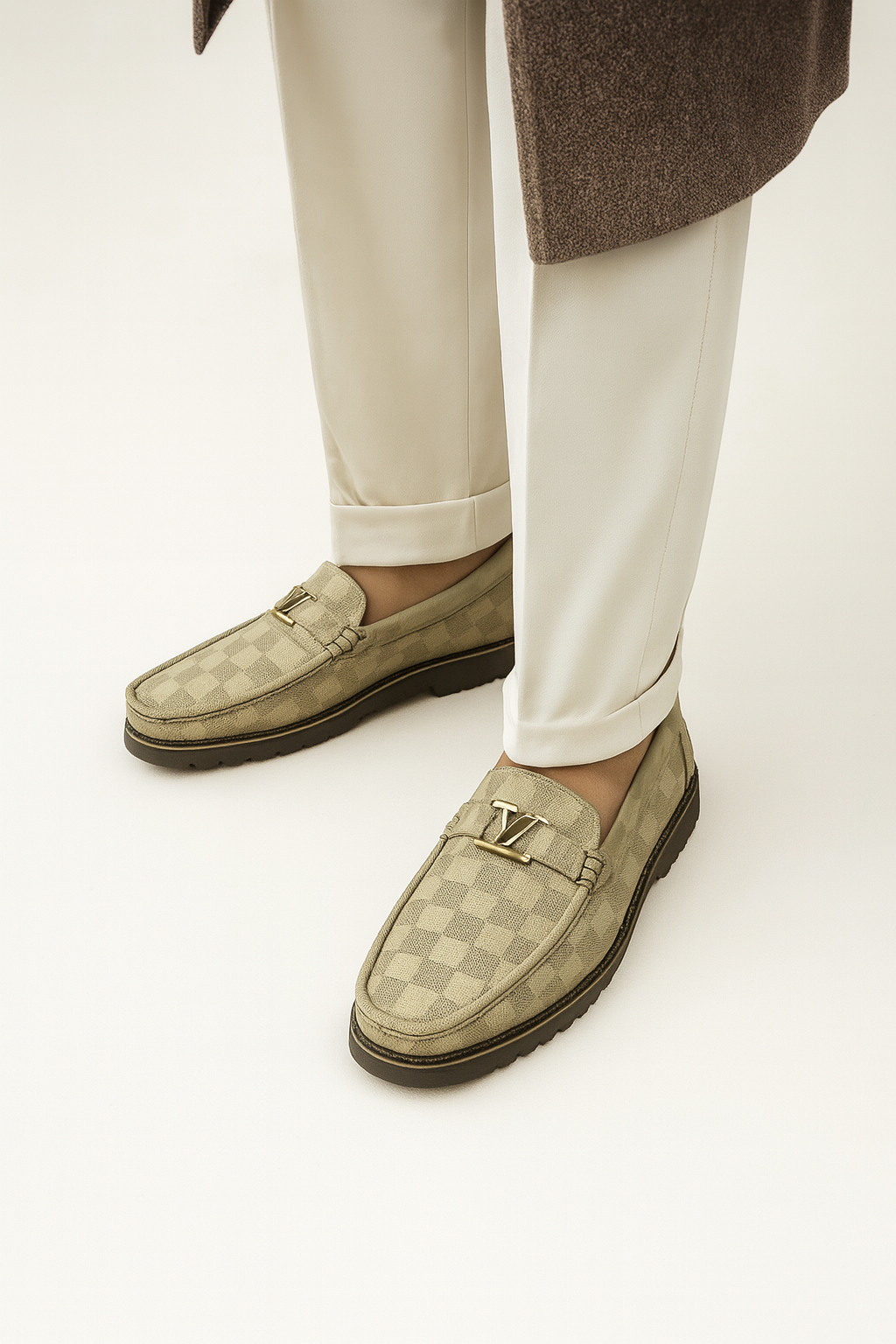 CHECKERED WHITE 0555